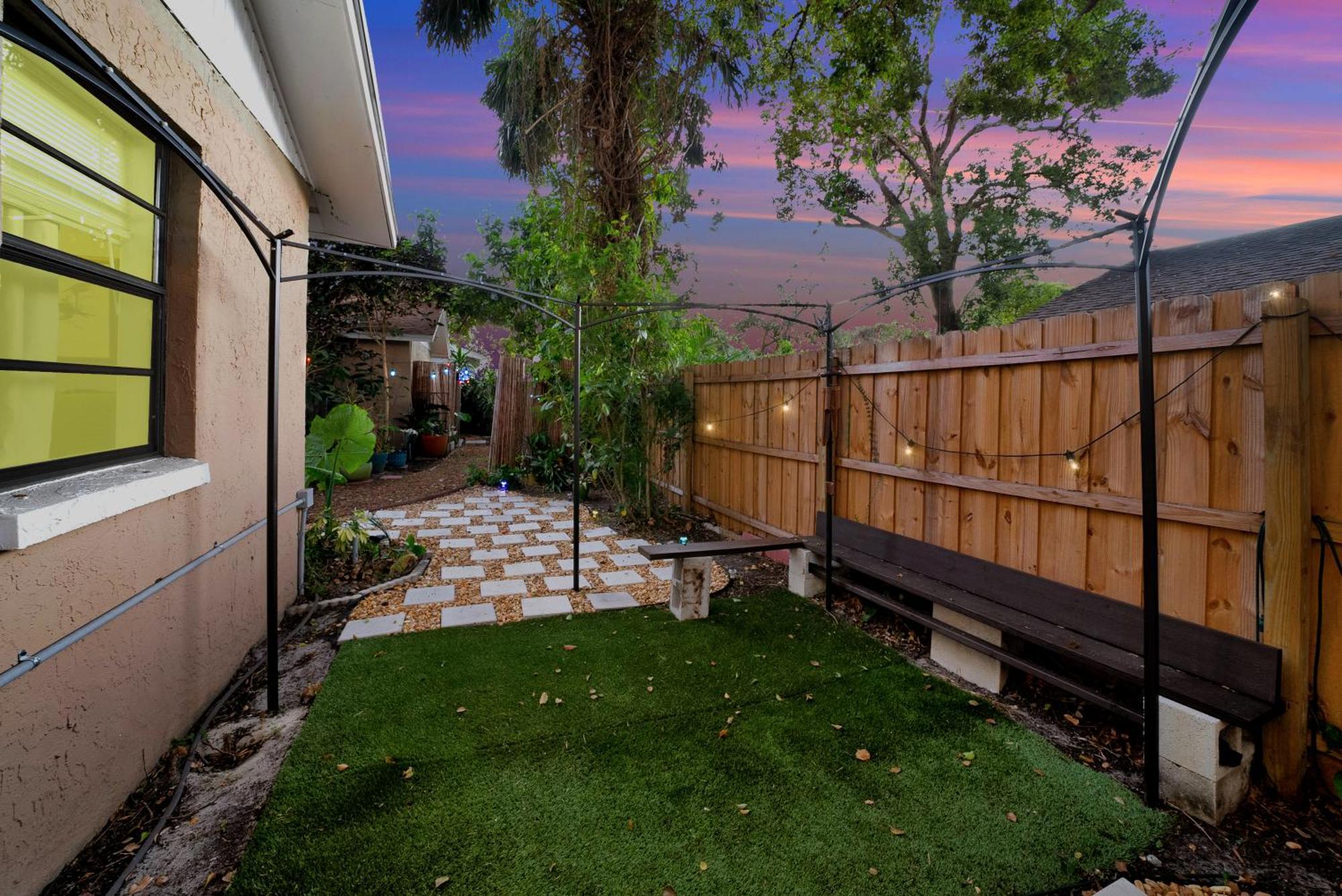 Zen Jungle House By Busch Gardens Sleeps 12 With Outdoor Games & Detached Play Space! Tampa Exterior photo
