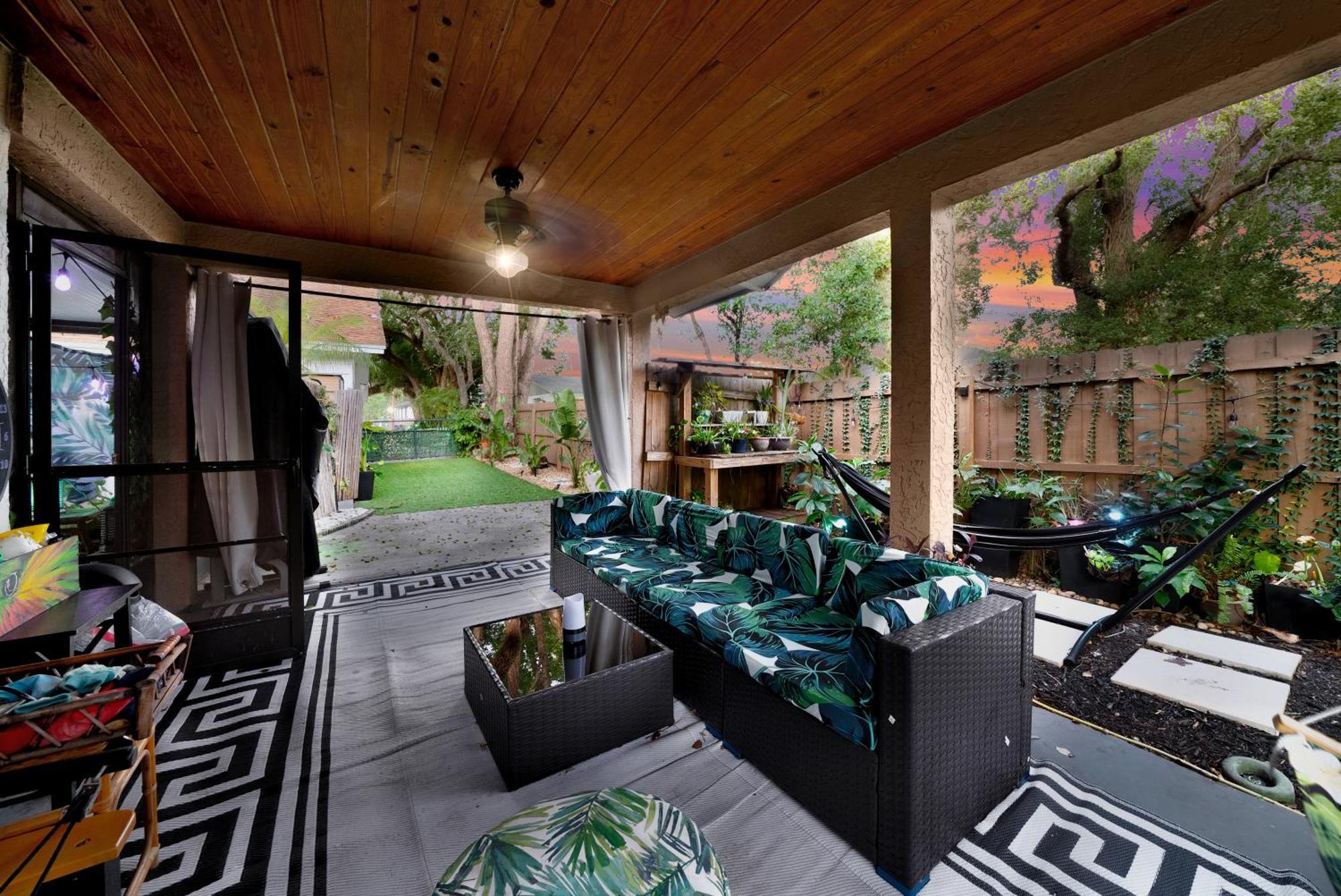 Zen Jungle House By Busch Gardens Sleeps 12 With Outdoor Games & Detached Play Space! Tampa Exterior photo